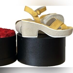 LifeStride Yellow Platform Woven Sandals